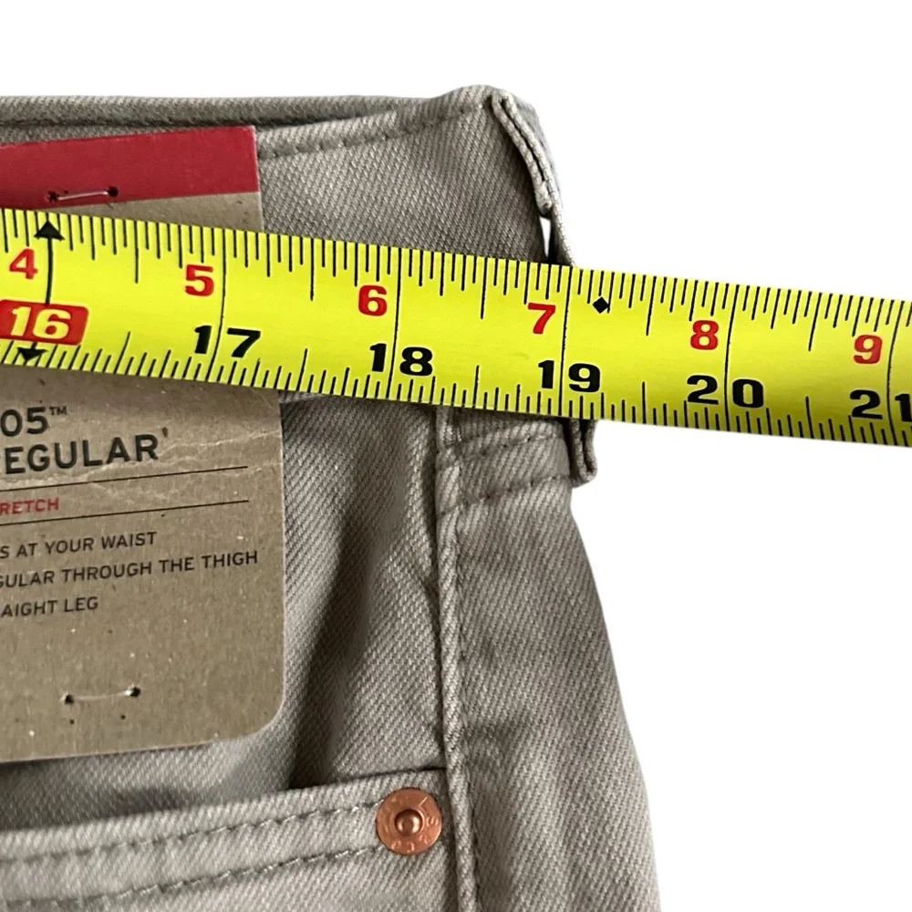 Men’s Levi’s 505 Regular Fit Khaki Jeans Stretch Waist 36” x 32”. Brand New!